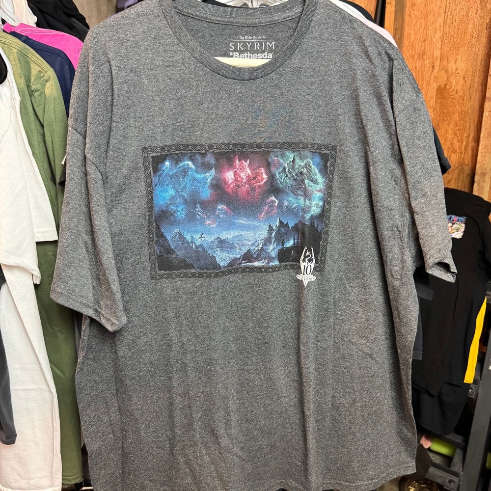 Elder Scrolls - Skyrim anniversary tee NWOT Size 2XL